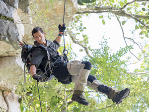 The DNA of discovery – Jack Wolfskin und Bear Grylls bündeln Kräfte und Know-how und starten gemeinsame Partnerschaft