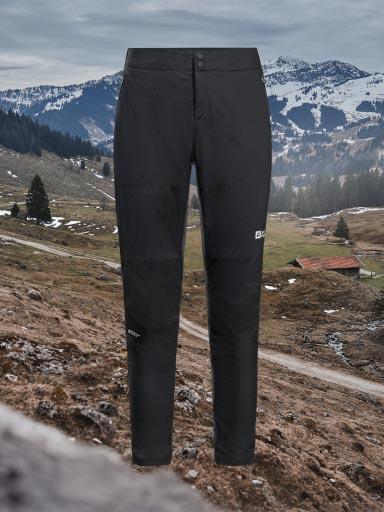Pantaloncini da ciclismo con bretelle con natura sullo sfondo