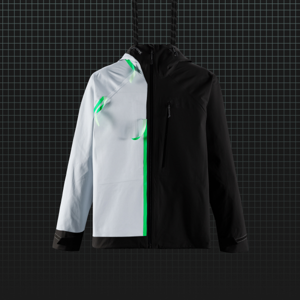 Tapeless Jacket hängt an Seilen