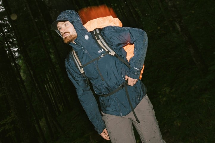 Image de&nbsp;catégorie pour les&nbsp;vestes imperméables pour hommes