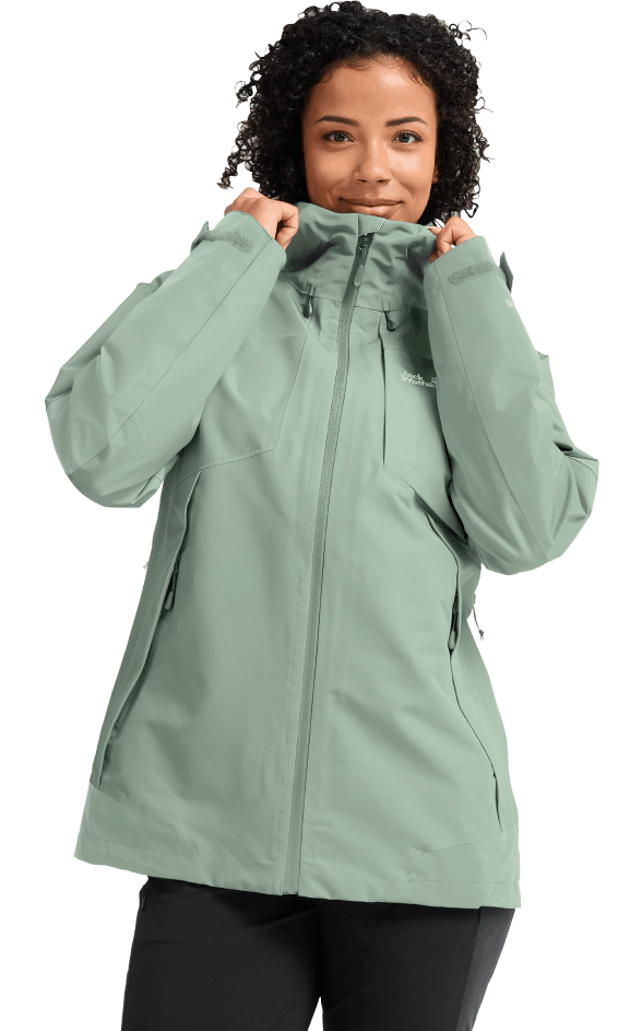 Frau mit 3-in-1 Außenjacke